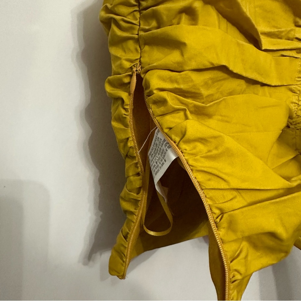 Endless Rose Ruched Crop Top - Picture 4 of 9